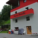 Handle Apartament *